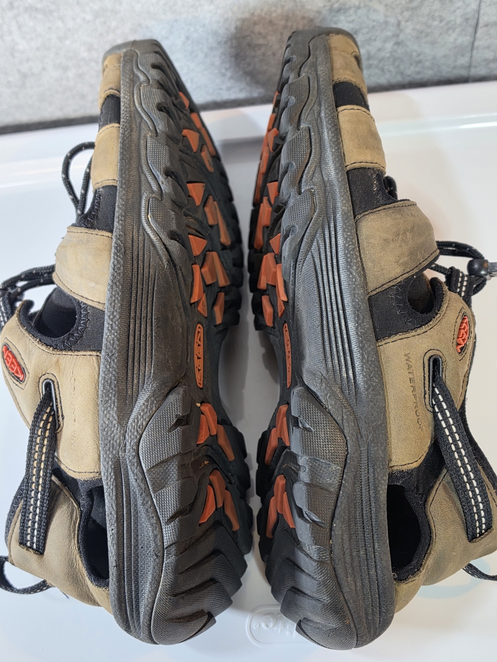 KEEN Targhee III Waterproff Sandals - Picture 3 of 9